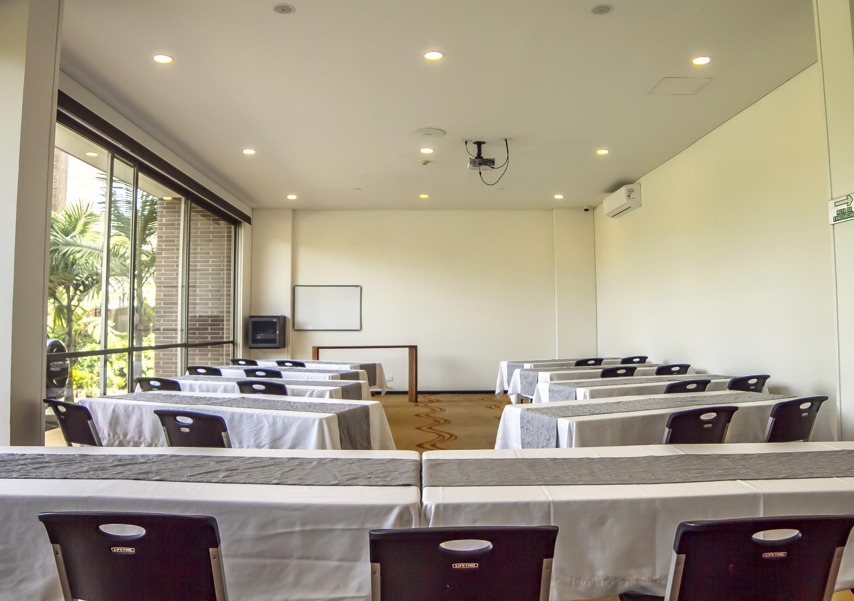 Mg Hotels & Suites Rionegro Bagian luar foto